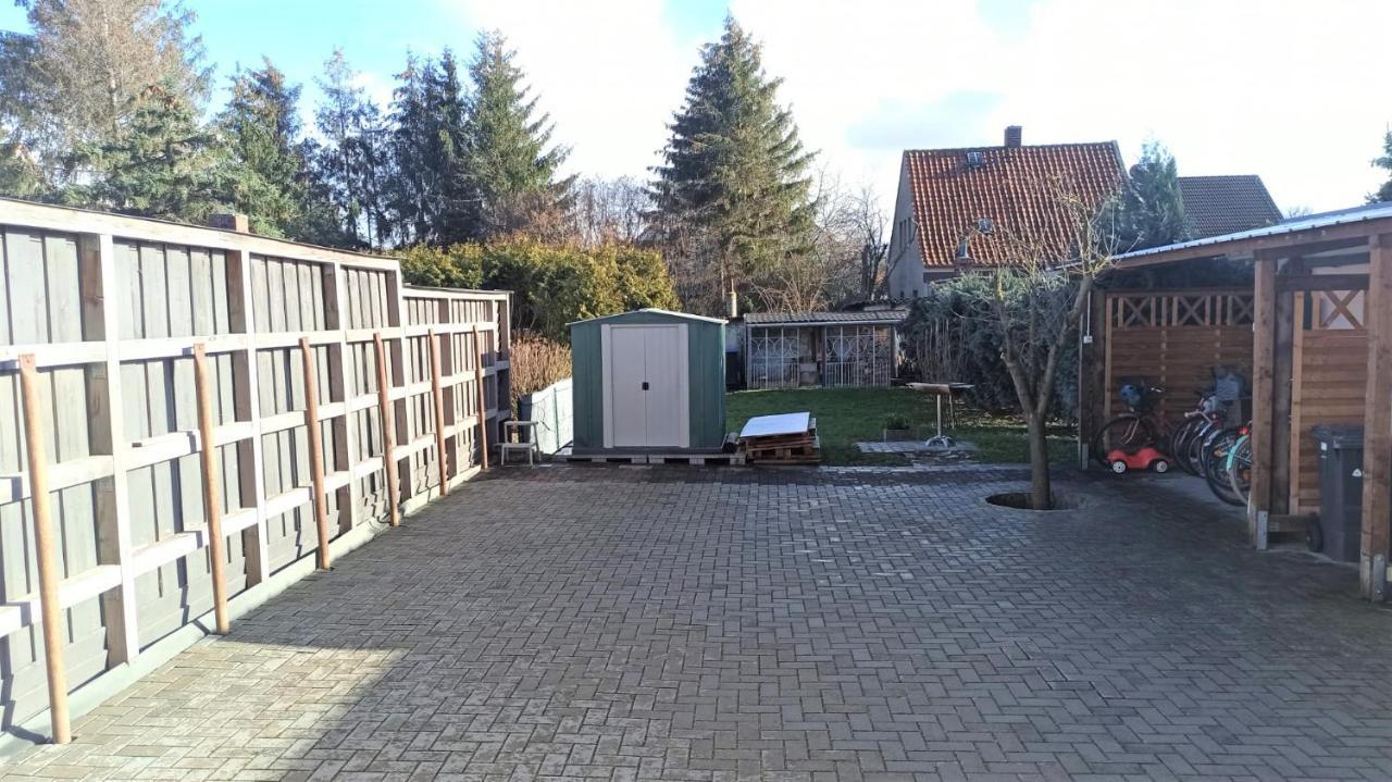 Apartment Fuer Bis Zu 7 Personen Mit Balkon Halberstadt Exterior foto